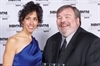 Adele Gulfo from Pfizer presents a Gold Award to Jay Carter of AbelsonTaylor